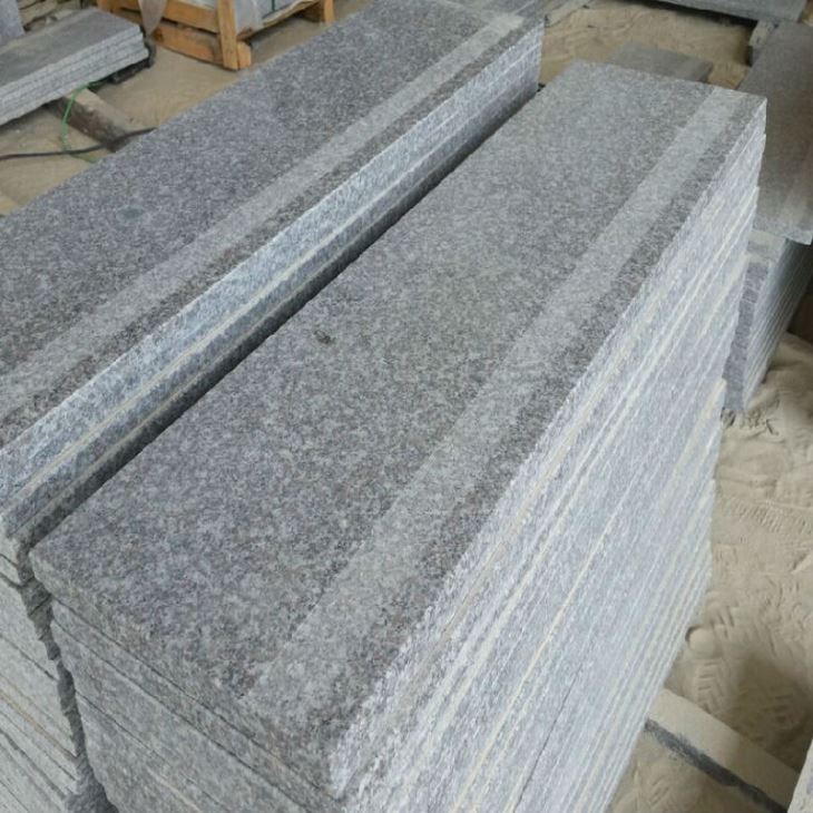 G602 Stopnice iz sivega granita