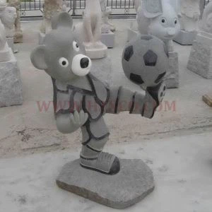 Črna granitna skulptura