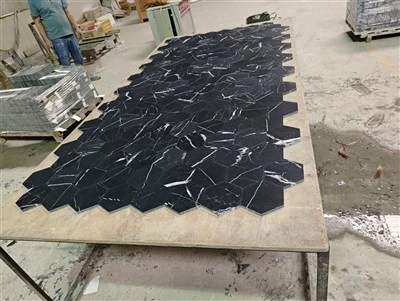 Marmorne mozaične ploščice Black Marquina